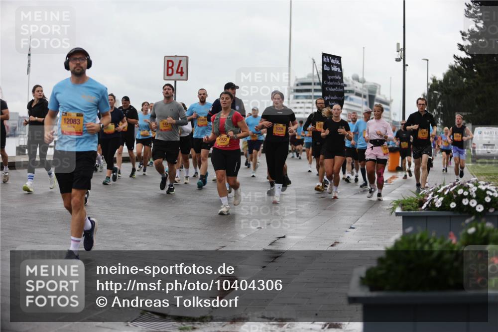 13.09.2026 - Kiel Lauf Andreas Tolksdorf http://msf.ph/oto/10404306 13.09.2026 11:05:02 Kiellinie 4, 12083, 933, 10493, 2006, 5304, 1747 meine-sportfotos.de