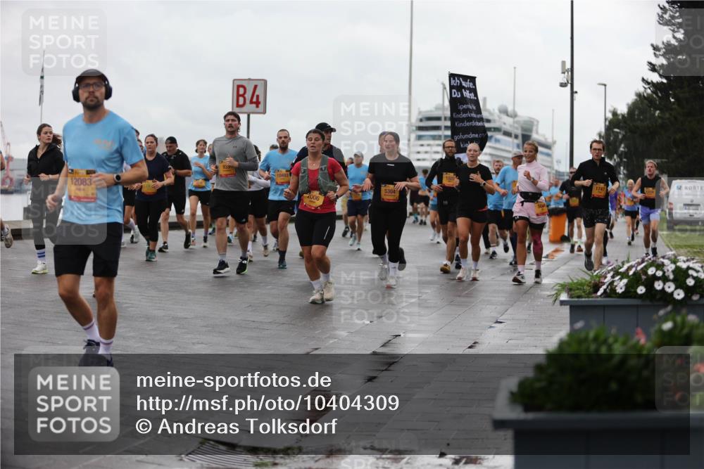 13.09.2026 - Kiel Lauf Andreas Tolksdorf http://msf.ph/oto/10404309 13.09.2026 11:05:02 Kiellinie 12083, 4, 10493, 2006, 5304, 1747 meine-sportfotos.de