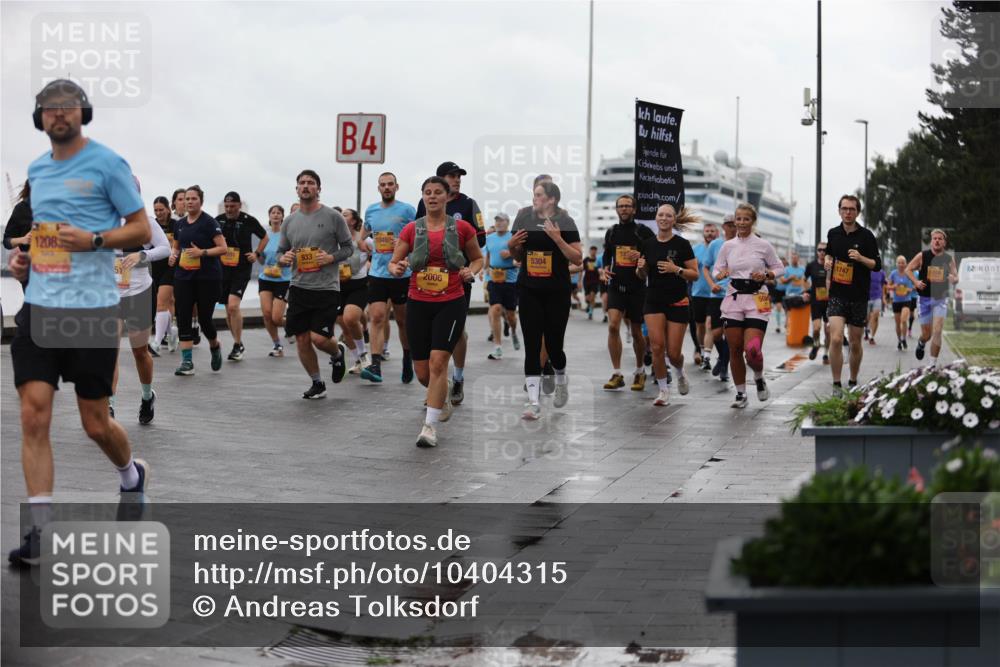 13.09.2026 - Kiel Lauf Andreas Tolksdorf http://msf.ph/oto/10404315 13.09.2026 11:05:02 Kiellinie 12083, 4, 1049, 2006, 5304, 1747 meine-sportfotos.de