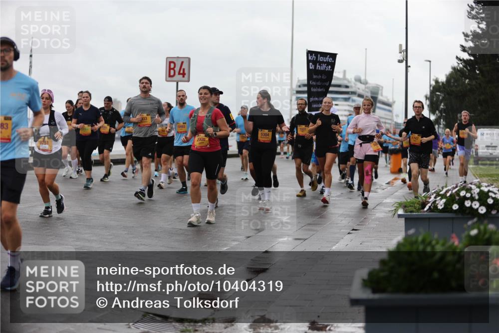 13.09.2026 - Kiel Lauf Andreas Tolksdorf http://msf.ph/oto/10404319 13.09.2026 11:05:03 Kiellinie 83, 9751, 4, 10493, 2006, 5304, 1320, 1747 meine-sportfotos.de