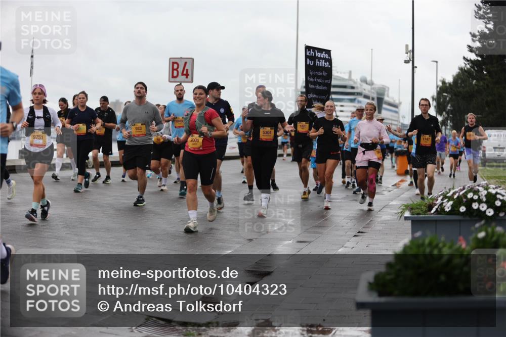 13.09.2026 - Kiel Lauf Andreas Tolksdorf http://msf.ph/oto/10404323 13.09.2026 11:05:03 Kiellinie 9751, 933, 2, 4, 10493, 2006, 5304, 1747 meine-sportfotos.de