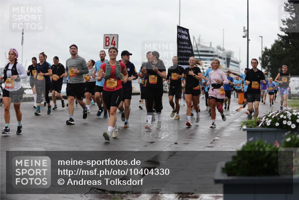 13.09.2026 - Kiel Lauf Andreas Tolksdorf http://msf.ph/oto/10404330 13.09.2026 11:05:03 Kiellinie 9751, 4, 2006, 720, 5304, 1320, 1747 meine-sportfotos.de