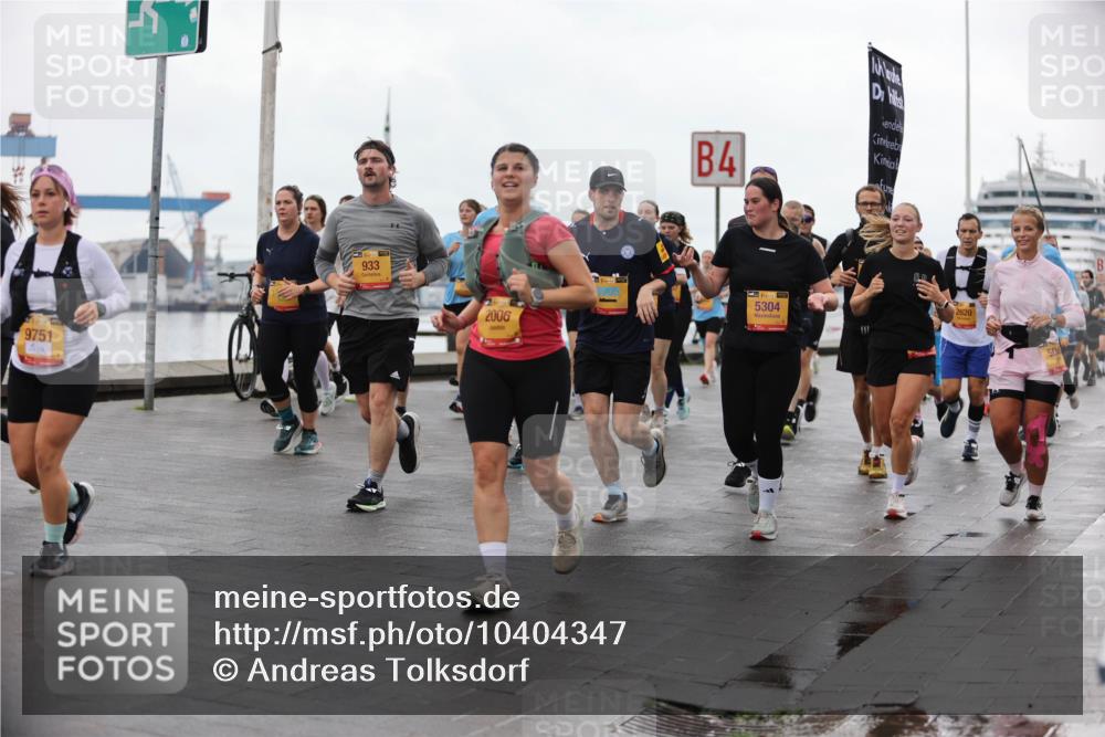 13.09.2026 - Kiel Lauf Andreas Tolksdorf http://msf.ph/oto/10404347 13.09.2026 11:05:04 Kiellinie 9751, 933, 4, 5304, 2620, 2006, 50 meine-sportfotos.de
