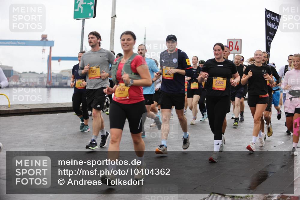 13.09.2026 - Kiel Lauf Andreas Tolksdorf http://msf.ph/oto/10404362 13.09.2026 11:05:05 Kiellinie 933, 2006, 5304, 4 meine-sportfotos.de