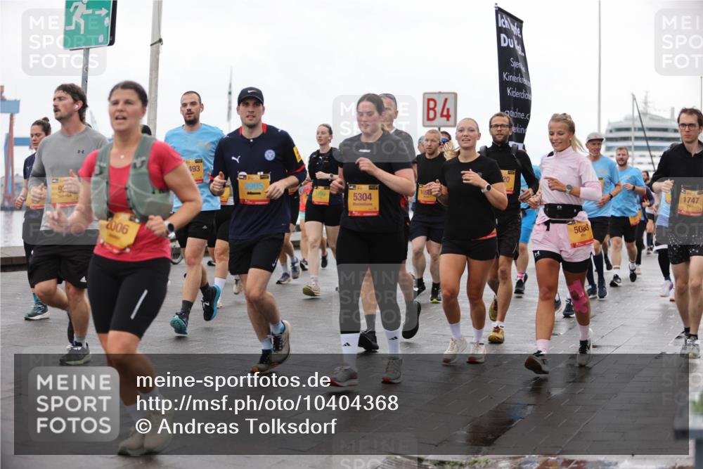 13.09.2026 - Kiel Lauf Andreas Tolksdorf http://msf.ph/oto/10404368 13.09.2026 11:05:05 Kiellinie 93, 2006, 4, 493, 3905, 5304, 20, 5083, 1747 meine-sportfotos.de
