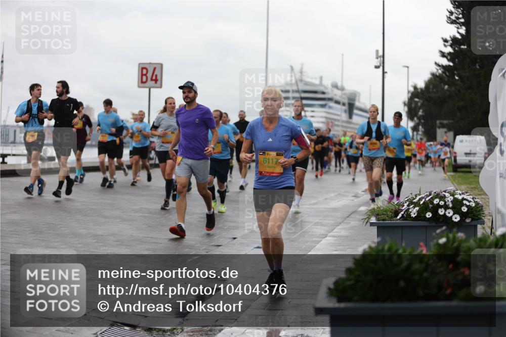 13.09.2026 - Kiel Lauf Andreas Tolksdorf http://msf.ph/oto/10404376 13.09.2026 11:05:12 Kiellinie 4, 1, 38, 6117, 00 meine-sportfotos.de