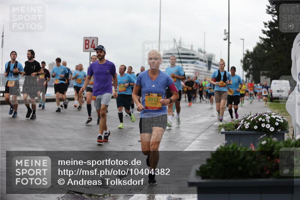 13.09.2026 - Kiel Lauf Andreas Tolksdorf http://msf.ph/oto/10404382 13.09.2026 11:05:12 Kiellinie 790, 4, 1, 38, 6117 meine-sportfotos.de