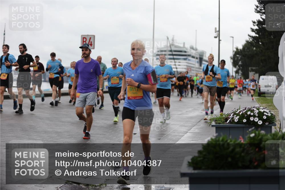 13.09.2026 - Kiel Lauf Andreas Tolksdorf http://msf.ph/oto/10404387 13.09.2026 11:05:12 Kiellinie 7, 4, 9066, 6117 meine-sportfotos.de