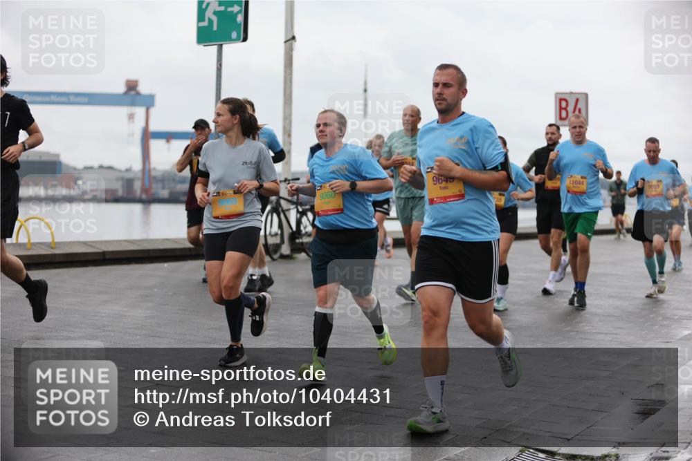 13.09.2026 - Kiel Lauf Andreas Tolksdorf http://msf.ph/oto/10404431 13.09.2026 11:05:15 Kiellinie 38, 9065, 9066, 9649, 11044, 9099 meine-sportfotos.de
