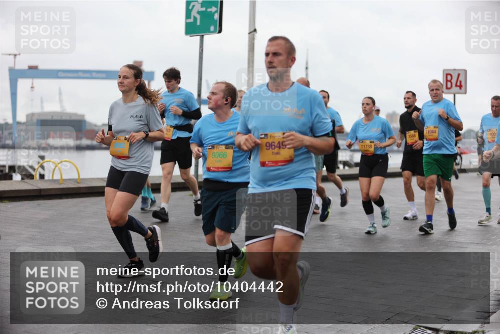 13.09.2026 - Kiel Lauf Andreas Tolksdorf http://msf.ph/oto/10404442 13.09.2026 11:05:16 Kiellinie 9065, 9066, 374, 9649, 4, 810, 1044, 3588, 9099, 11738 meine-sportfotos.de