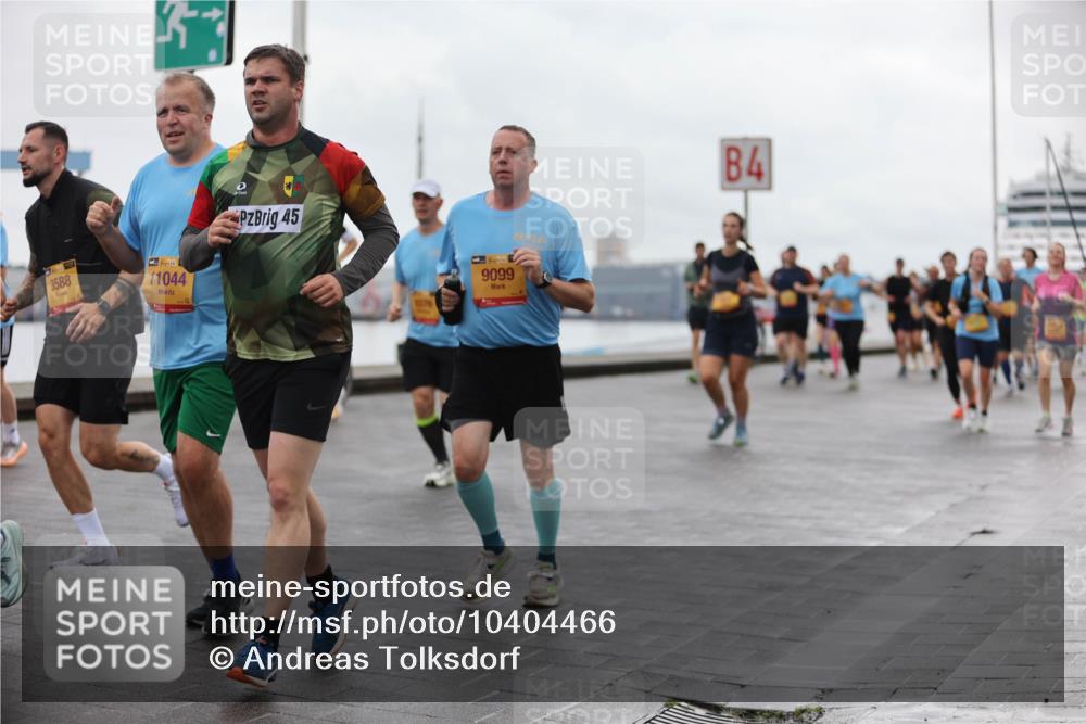 13.09.2026 - Kiel Lauf Andreas Tolksdorf http://msf.ph/oto/10404466 13.09.2026 11:05:18 Kiellinie 3588, 38, 11044, 45, 4, 39, 9099, 4 meine-sportfotos.de