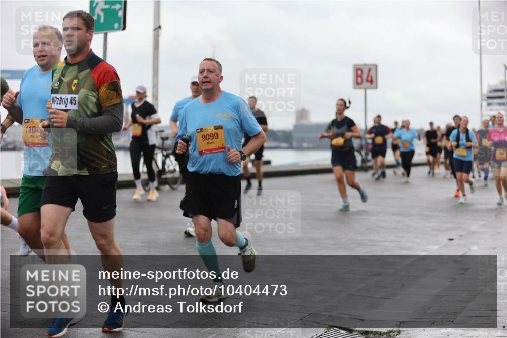 13.09.2026 - Kiel Lauf Andreas Tolksdorf http://msf.ph/oto/10404473 13.09.2026 11:05:18 Kiellinie 38, 1104, 45, 38, 9099, 4 meine-sportfotos.de