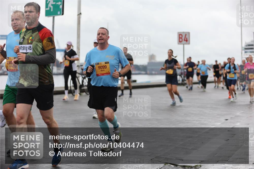 13.09.2026 - Kiel Lauf Andreas Tolksdorf http://msf.ph/oto/10404474 13.09.2026 11:05:18 Kiellinie 38, 110, 45, 38, 9099, 4 meine-sportfotos.de