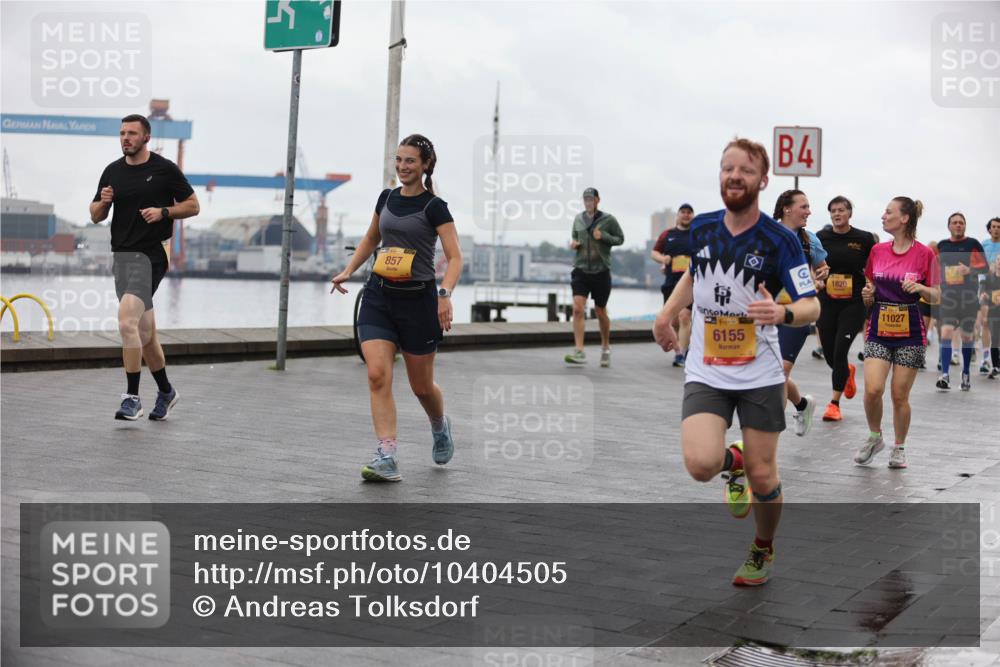 13.09.2026 - Kiel Lauf Andreas Tolksdorf http://msf.ph/oto/10404505 13.09.2026 11:05:21 Kiellinie 4, 857, 6155, 1820, 11027 meine-sportfotos.de