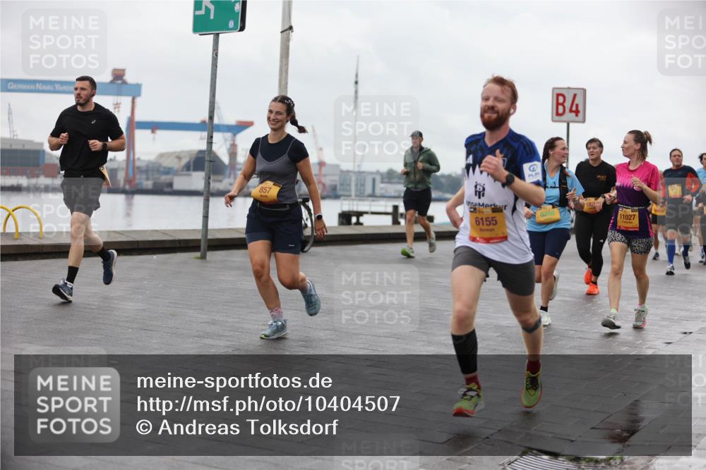 13.09.2026 - Kiel Lauf Andreas Tolksdorf http://msf.ph/oto/10404507 13.09.2026 11:05:21 Kiellinie 4, 857, 6155, 6256, 11027 meine-sportfotos.de