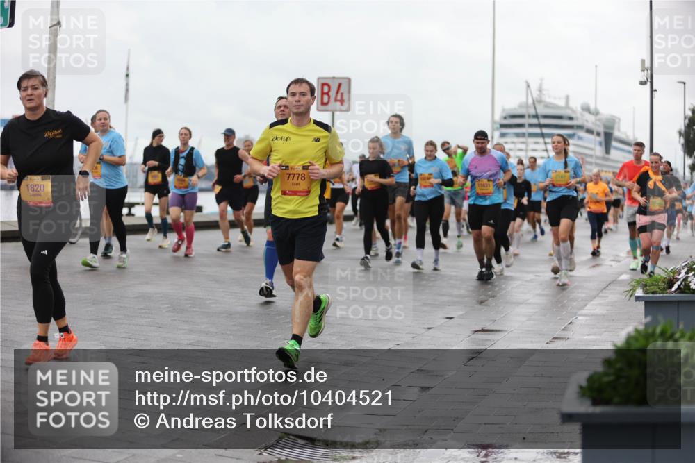 13.09.2026 - Kiel Lauf Andreas Tolksdorf http://msf.ph/oto/10404521 13.09.2026 11:05:24 Kiellinie 35, 1820, 4, 38, 7778, 11631, 2161 meine-sportfotos.de