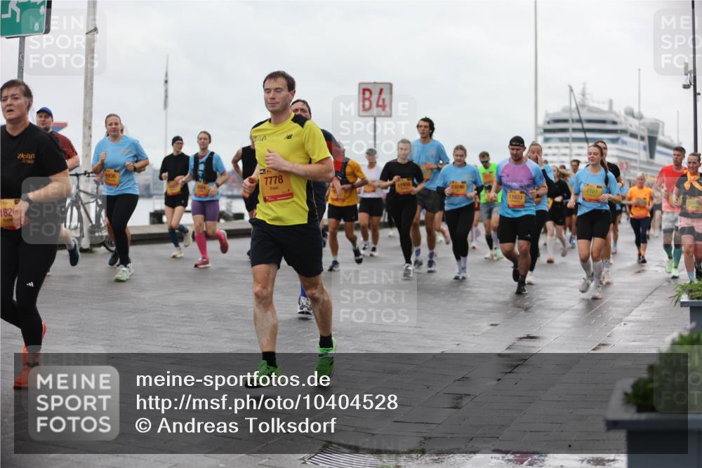 13.09.2026 - Kiel Lauf Andreas Tolksdorf http://msf.ph/oto/10404528 13.09.2026 11:05:24 Kiellinie 182, 8936, 7778, 4, 11631, 2161 meine-sportfotos.de