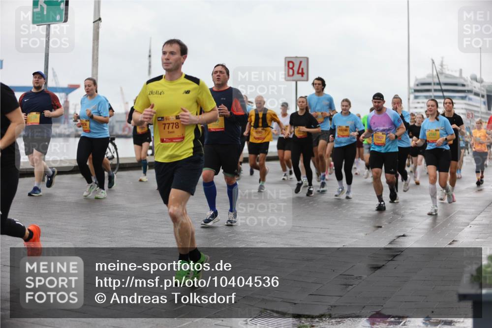 13.09.2026 - Kiel Lauf Andreas Tolksdorf http://msf.ph/oto/10404536 13.09.2026 11:05:24 Kiellinie 2936, 11, 39, 7778, 4, 10246, 9282, 11631, 2161 meine-sportfotos.de