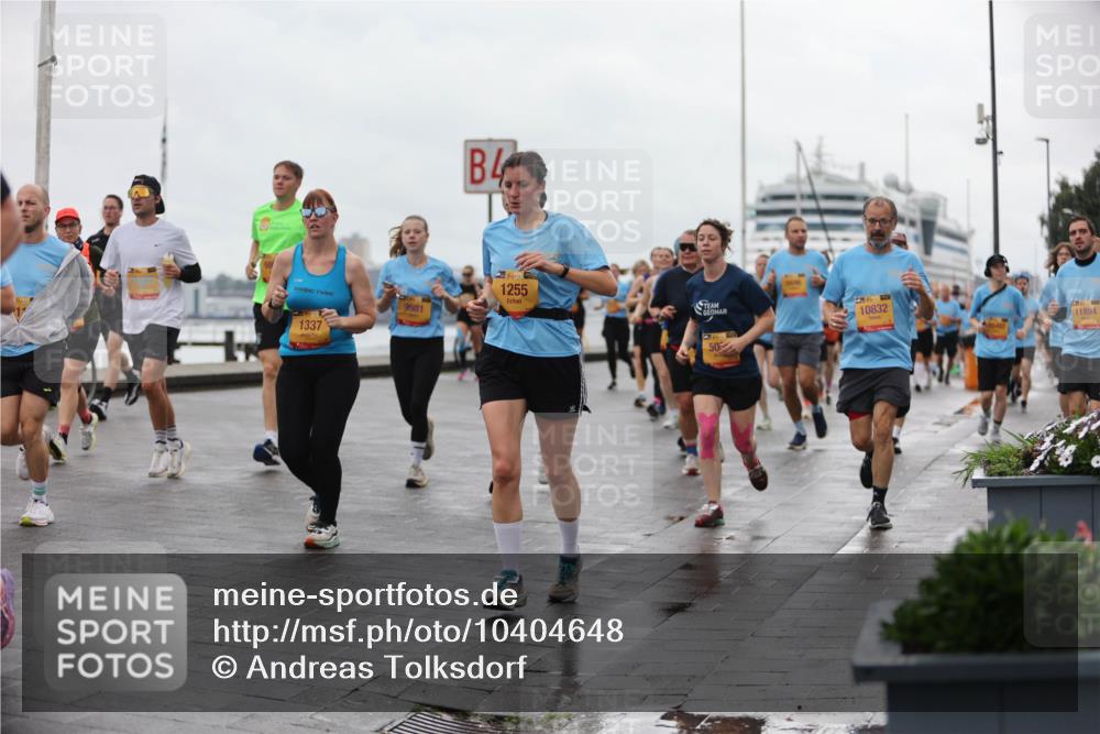 13.09.2026 - Kiel Lauf Andreas Tolksdorf http://msf.ph/oto/10404648 13.09.2026 11:05:33 Kiellinie 9981, 1337, 39, 1255, 10832, 11894 meine-sportfotos.de