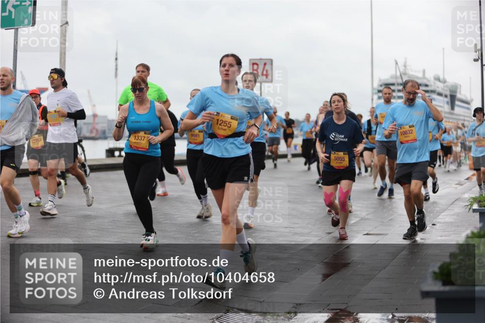 13.09.2026 - Kiel Lauf Andreas Tolksdorf http://msf.ph/oto/10404658 13.09.2026 11:05:34 Kiellinie 12253, 1337, 84, 9981, 38, 1255, 5055, 10832 meine-sportfotos.de