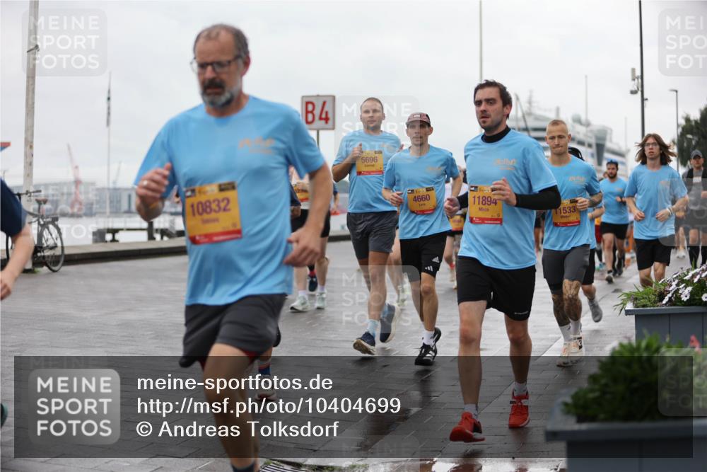 13.09.2026 - Kiel Lauf Andreas Tolksdorf http://msf.ph/oto/10404699 13.09.2026 11:05:36 Kiellinie 10832, 4, 5696, 1, 39, 4660, 39, 11894, 11533 meine-sportfotos.de