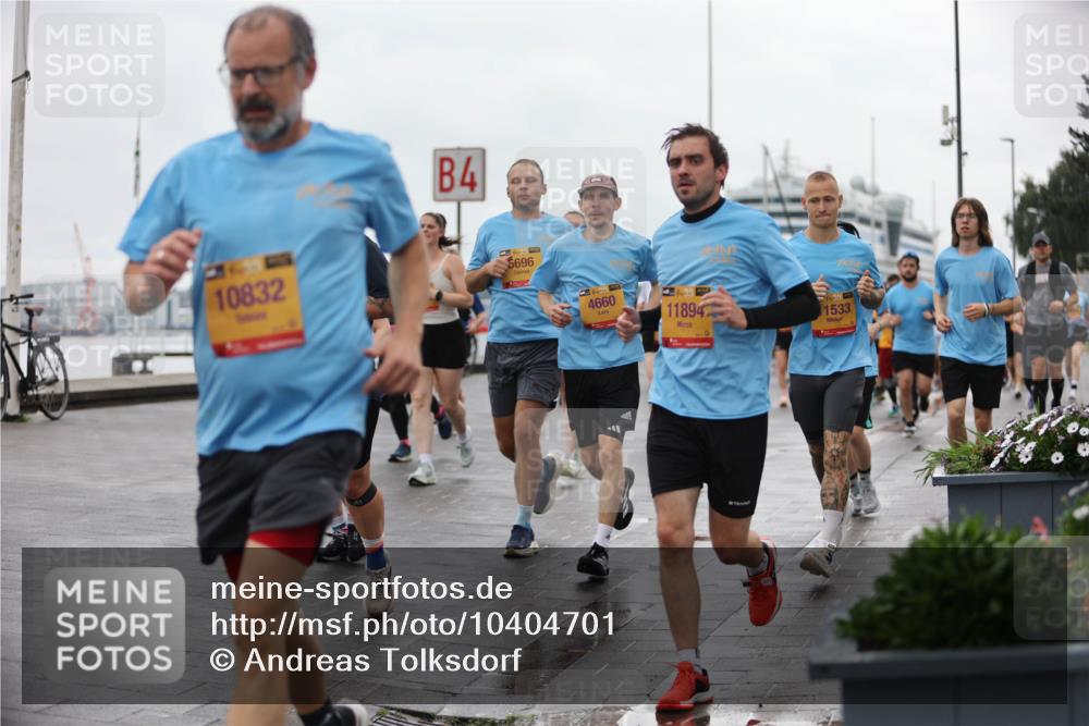 13.09.2026 - Kiel Lauf Andreas Tolksdorf http://msf.ph/oto/10404701 13.09.2026 11:05:36 Kiellinie 10832, 4, 696, 4660, 11894, 39, 1533 meine-sportfotos.de
