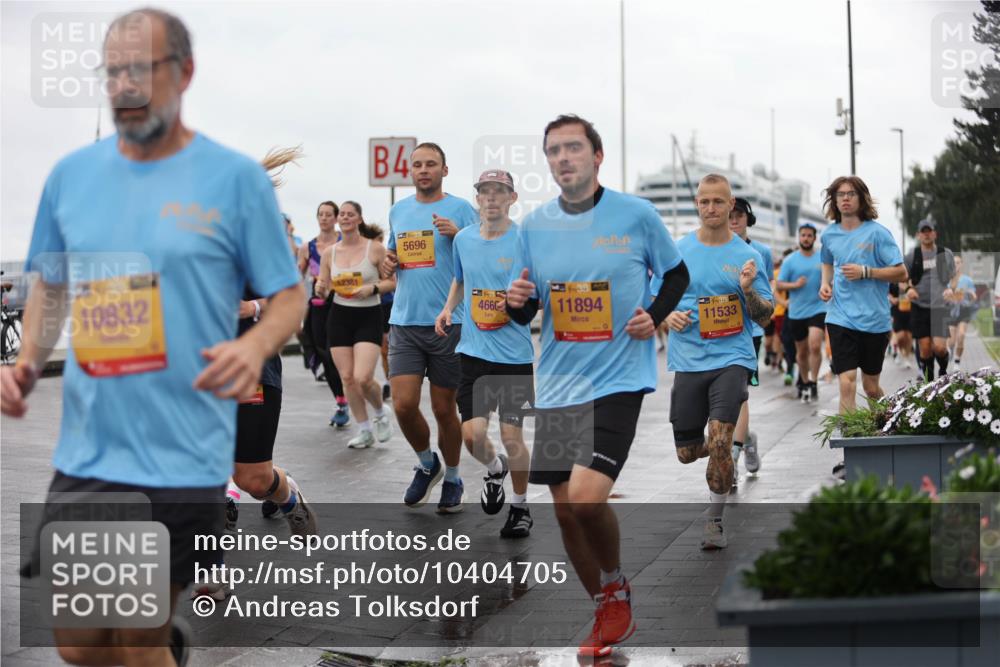 13.09.2026 - Kiel Lauf Andreas Tolksdorf http://msf.ph/oto/10404705 13.09.2026 11:05:36 Kiellinie 10832, 12381, 4, 5696, 194, 4660, 1, 39, 11894, 11533 meine-sportfotos.de