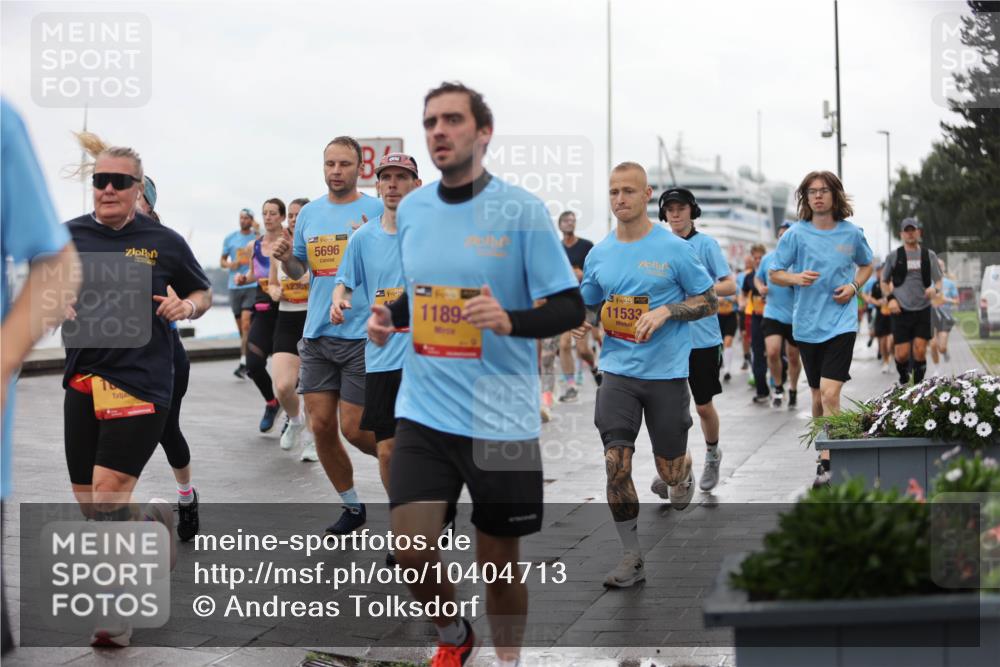 13.09.2026 - Kiel Lauf Andreas Tolksdorf http://msf.ph/oto/10404713 13.09.2026 11:05:36 Kiellinie 1236, 5696, 38, 1189, 39, 11533 meine-sportfotos.de