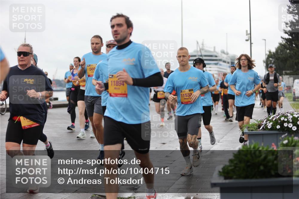 13.09.2026 - Kiel Lauf Andreas Tolksdorf http://msf.ph/oto/10404715 13.09.2026 11:05:36 Kiellinie 569, 11894, 4, 39, 11533, 14 meine-sportfotos.de