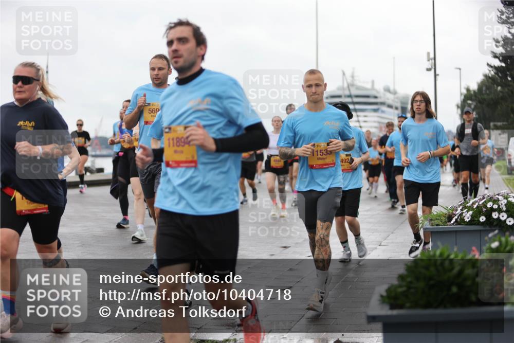 13.09.2026 - Kiel Lauf Andreas Tolksdorf http://msf.ph/oto/10404718 13.09.2026 11:05:36 Kiellinie 38, 569, 1189, 4, 38, 11535, 492 meine-sportfotos.de