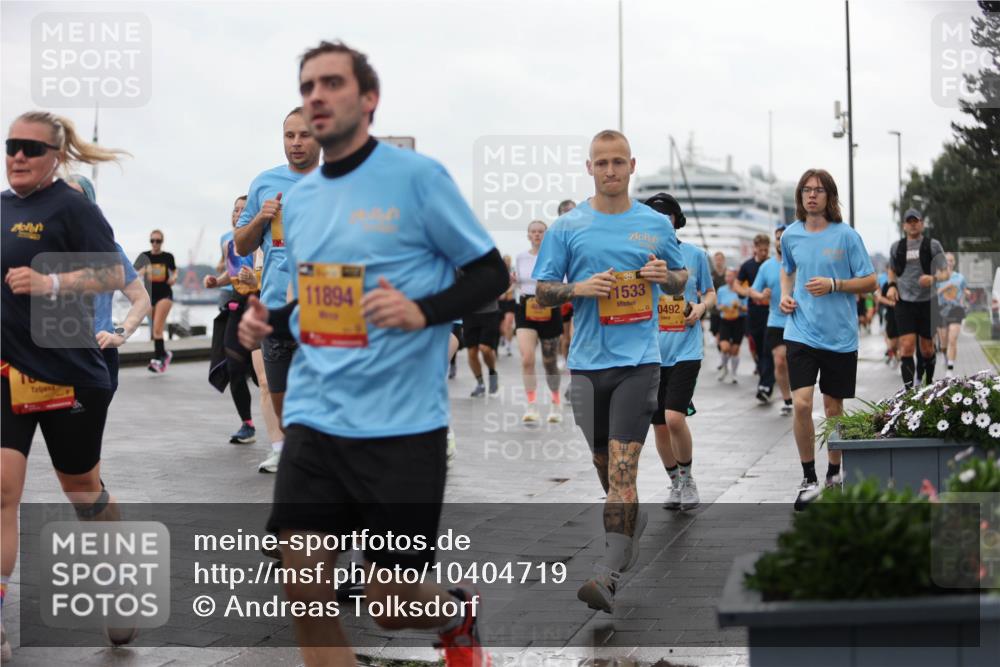 13.09.2026 - Kiel Lauf Andreas Tolksdorf http://msf.ph/oto/10404719 13.09.2026 11:05:37 Kiellinie 11894, 39, 1533, 0492 meine-sportfotos.de