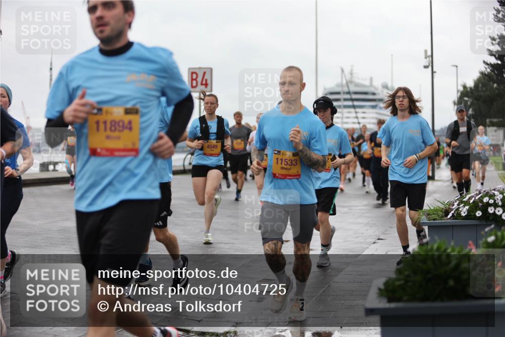 13.09.2026 - Kiel Lauf Andreas Tolksdorf http://msf.ph/oto/10404725 13.09.2026 11:05:37 Kiellinie 11894, 4, 4549, 11533 meine-sportfotos.de