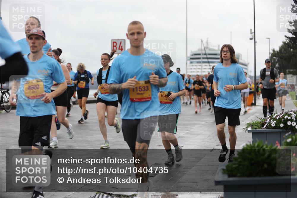 13.09.2026 - Kiel Lauf Andreas Tolksdorf http://msf.ph/oto/10404735 13.09.2026 11:05:37 Kiellinie 4660, 1767, 4, 45, 1533, 104 meine-sportfotos.de