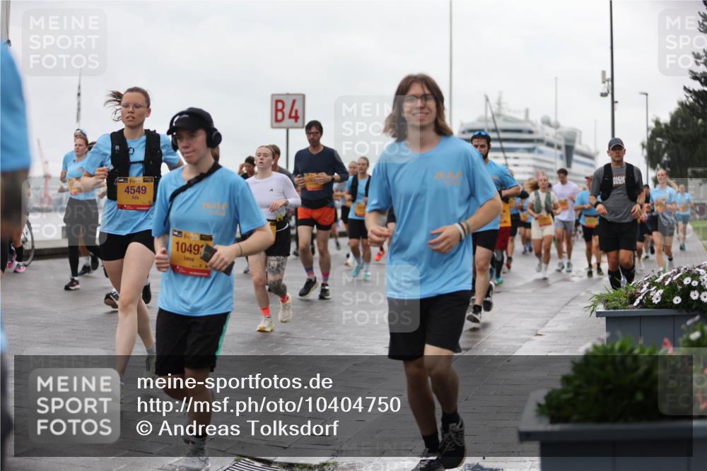 13.09.2026 - Kiel Lauf Andreas Tolksdorf http://msf.ph/oto/10404750 13.09.2026 11:05:38 Kiellinie 138, 4549, 38, 1049, 4 meine-sportfotos.de