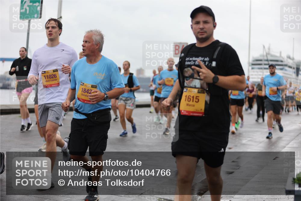 13.09.2026 - Kiel Lauf Andreas Tolksdorf http://msf.ph/oto/10404766 13.09.2026 11:05:46 Kiellinie 28, 11026, 38, 1842, 1615 meine-sportfotos.de