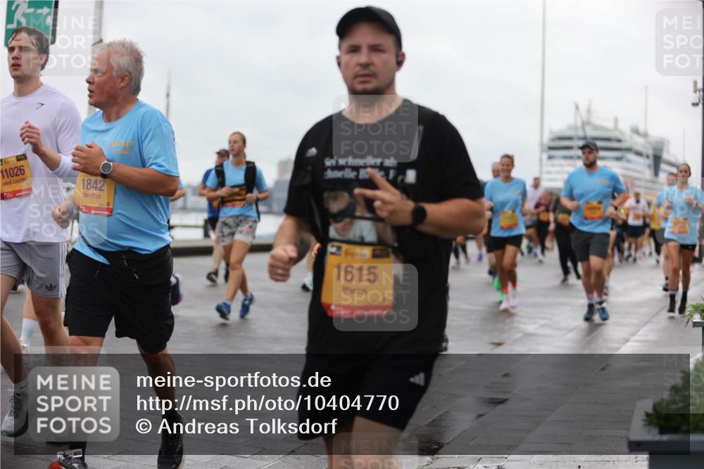 13.09.2026 - Kiel Lauf Andreas Tolksdorf http://msf.ph/oto/10404770 13.09.2026 11:05:47 Kiellinie 38, 11026, 1842, 1615 meine-sportfotos.de