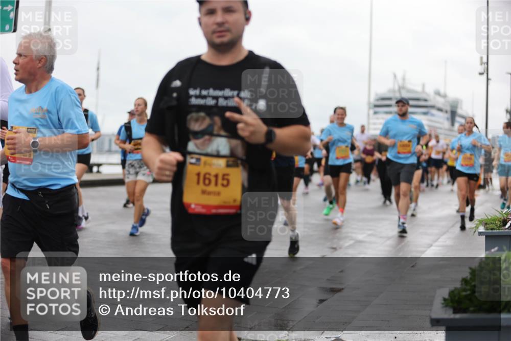 13.09.2026 - Kiel Lauf Andreas Tolksdorf http://msf.ph/oto/10404773 13.09.2026 11:05:47 Kiellinie 1615 meine-sportfotos.de