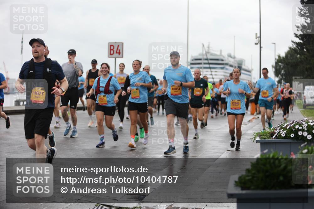 13.09.2026 - Kiel Lauf Andreas Tolksdorf http://msf.ph/oto/10404787 13.09.2026 11:05:48 Kiellinie 11677, 1556, 4, 10054, 11831, 12346 meine-sportfotos.de