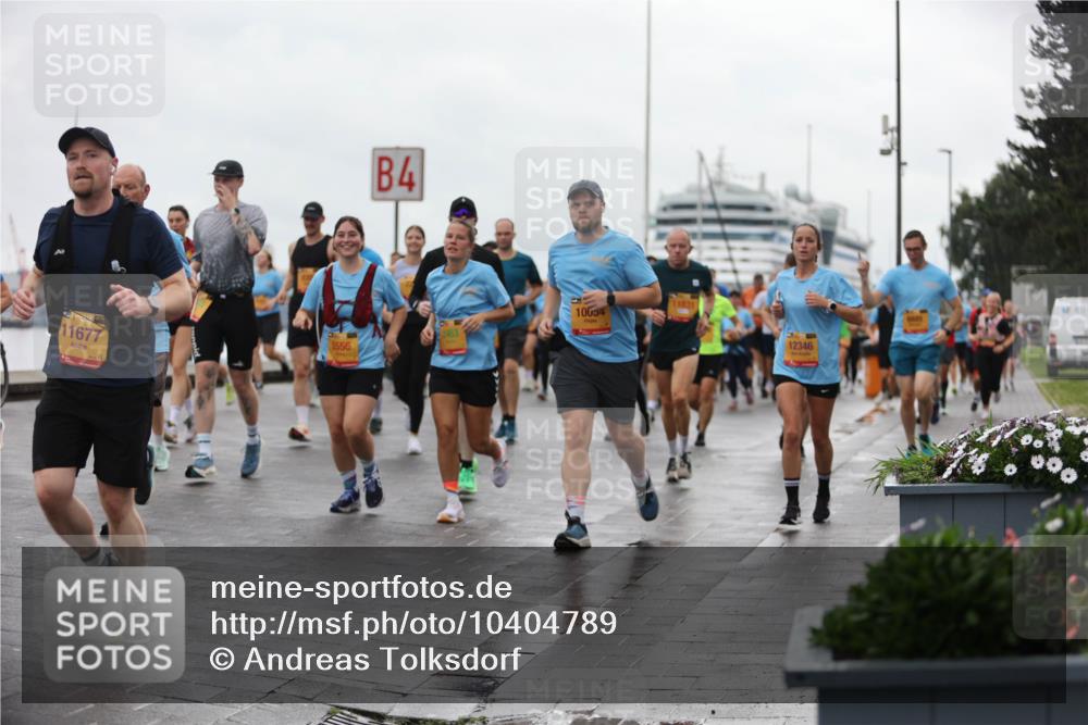 13.09.2026 - Kiel Lauf Andreas Tolksdorf http://msf.ph/oto/10404789 13.09.2026 11:05:48 Kiellinie 11677, 5556, 4, 10034, 11831, 12346 meine-sportfotos.de