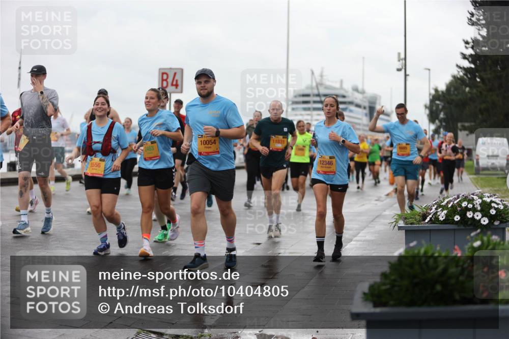 13.09.2026 - Kiel Lauf Andreas Tolksdorf http://msf.ph/oto/10404805 13.09.2026 11:05:49 Kiellinie 5556, 2463, 4, 10054, 11831, 12346 meine-sportfotos.de