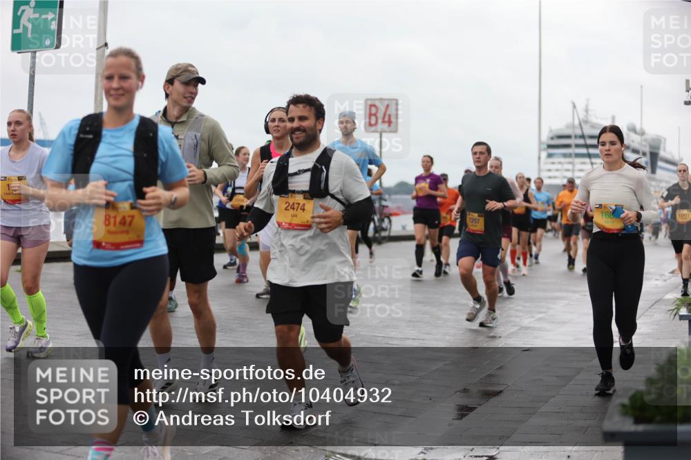 13.09.2026 - Kiel Lauf Andreas Tolksdorf http://msf.ph/oto/10404932 13.09.2026 11:06:04 Kiellinie 8147, 2474, 4, 12411, 7257 meine-sportfotos.de