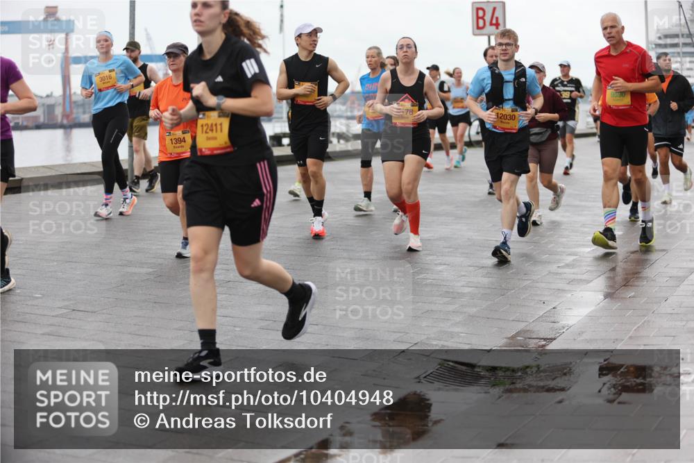 13.09.2026 - Kiel Lauf Andreas Tolksdorf http://msf.ph/oto/10404948 13.09.2026 11:06:09 Kiellinie 3016, 38, 1394, 12411, 4, 12030, 9590 meine-sportfotos.de