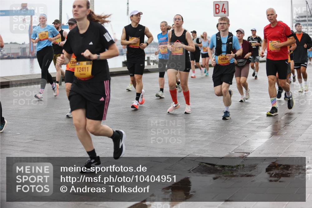 13.09.2026 - Kiel Lauf Andreas Tolksdorf http://msf.ph/oto/10404951 13.09.2026 11:06:09 Kiellinie 3016, 1394, 12411, 4, 178, 12030 meine-sportfotos.de