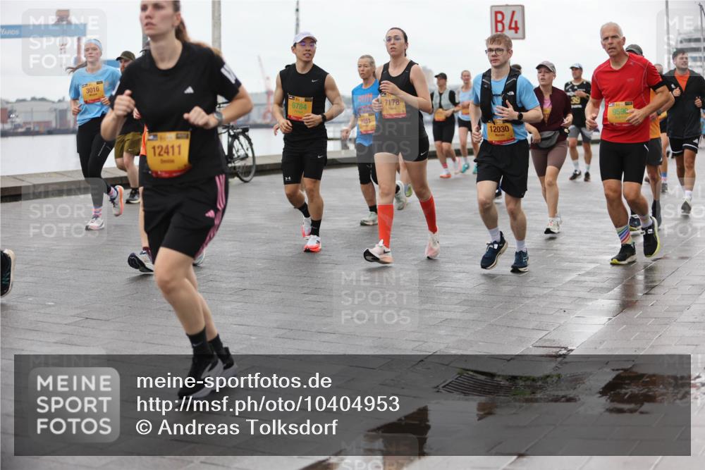 13.09.2026 - Kiel Lauf Andreas Tolksdorf http://msf.ph/oto/10404953 13.09.2026 11:06:09 Kiellinie 3016, 12411, 6784, 30, 2351, 7178, 4, 12030, 9590 meine-sportfotos.de
