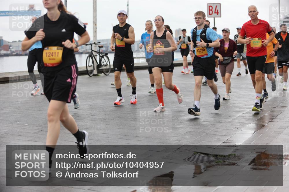 13.09.2026 - Kiel Lauf Andreas Tolksdorf http://msf.ph/oto/10404957 13.09.2026 11:06:10 Kiellinie 12411, 4, 7170, 12030, 9590 meine-sportfotos.de