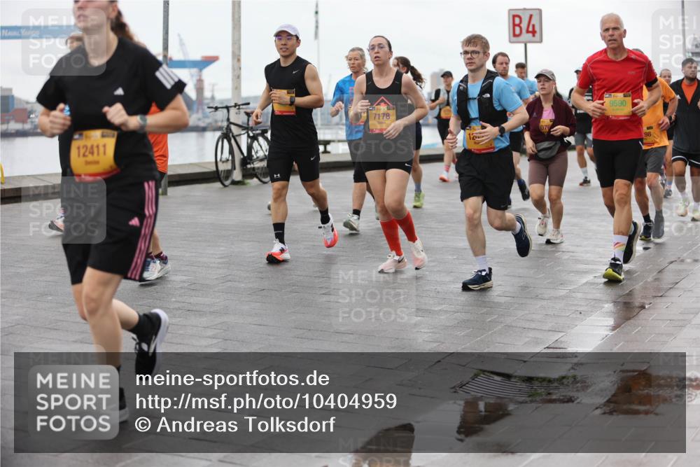 13.09.2026 - Kiel Lauf Andreas Tolksdorf http://msf.ph/oto/10404959 13.09.2026 11:06:10 Kiellinie 12411, 7178, 4, 1, 39, 9590, 98 meine-sportfotos.de