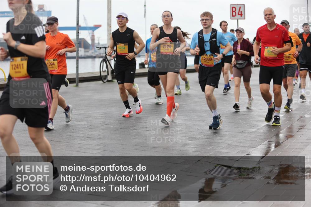 13.09.2026 - Kiel Lauf Andreas Tolksdorf http://msf.ph/oto/10404962 13.09.2026 11:06:10 Kiellinie 12411, 39, 1394, 6784, 7178, 12030, 4, 1298 meine-sportfotos.de