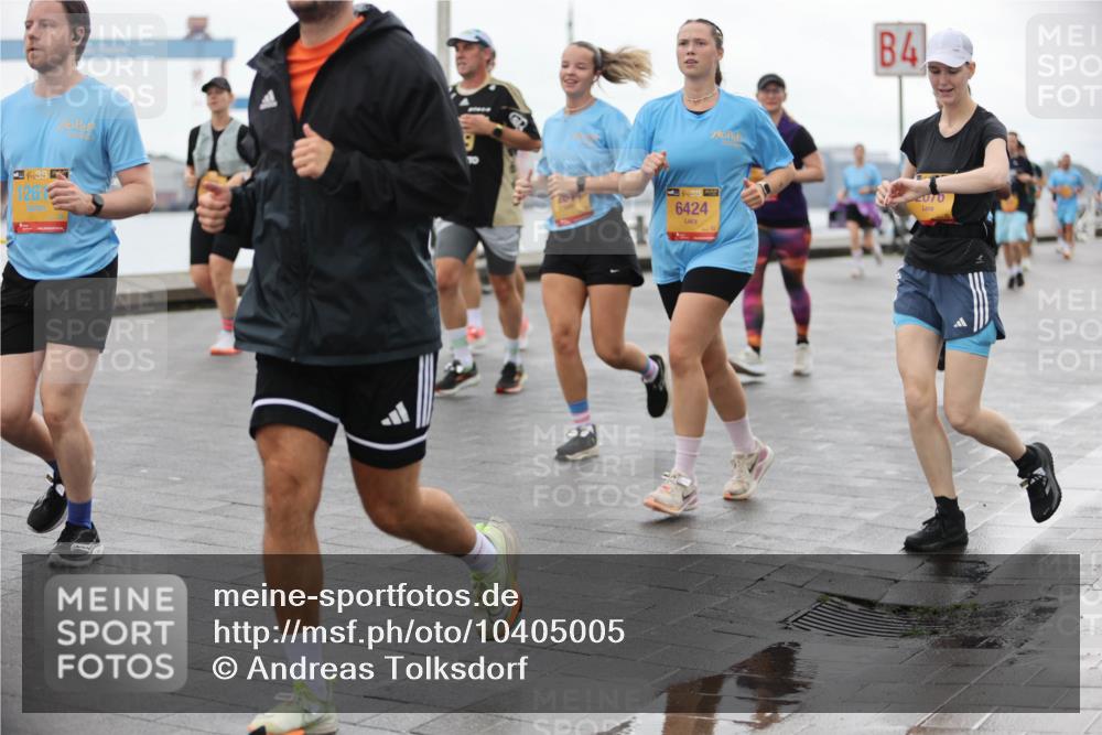 13.09.2026 - Kiel Lauf Andreas Tolksdorf http://msf.ph/oto/10405005 13.09.2026 11:06:14 Kiellinie 38, 1261, 1, 394, 6424, 4 meine-sportfotos.de