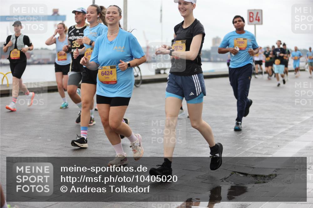 13.09.2026 - Kiel Lauf Andreas Tolksdorf http://msf.ph/oto/10405020 13.09.2026 11:06:14 Kiellinie 8775, 35, 2644, 6424, 7890, 2076, 4 meine-sportfotos.de