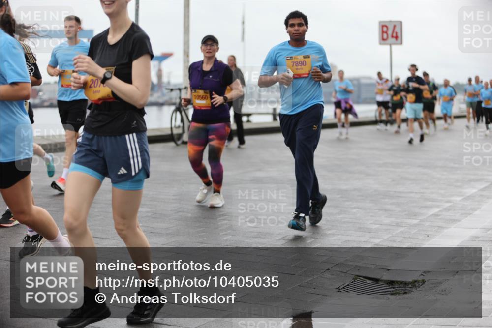 13.09.2026 - Kiel Lauf Andreas Tolksdorf http://msf.ph/oto/10405035 13.09.2026 11:06:15 Kiellinie 20, 10560, 7890, 4 meine-sportfotos.de